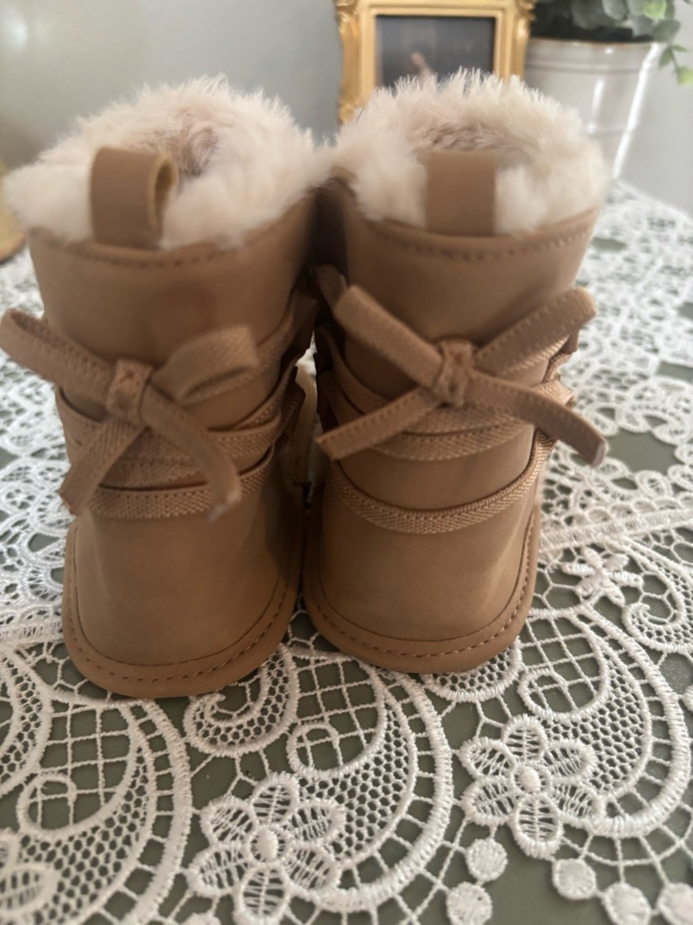 Carter's Tan Faux-Fur Trim Baby Boots Size 4 - Picture 3 of 4